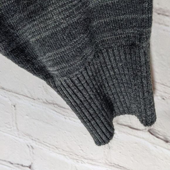 PD&C Authentic Apparel Sweater Men's Large - Picture 3 of 8